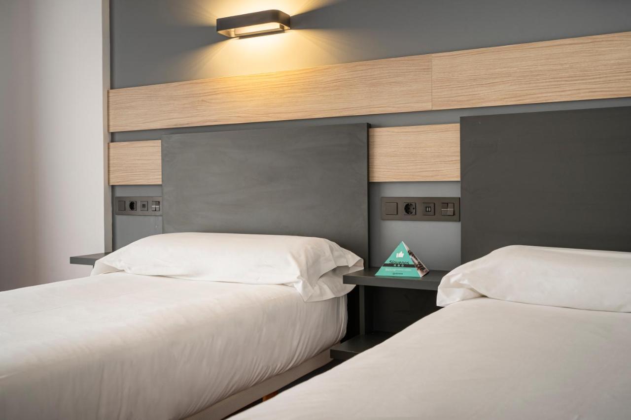 Hotel Alda Centro Хіхон Екстер'єр фото